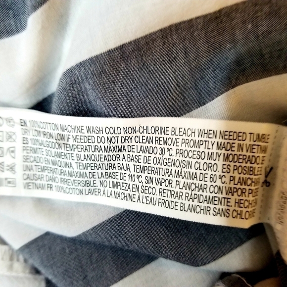 Forever  21 sz med shirt button down with collar - Picture 7 of 8